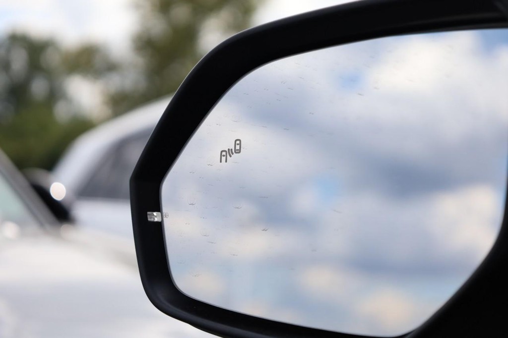 Volkswagen Atlas Vehicle Full-screen Gallery Image 21