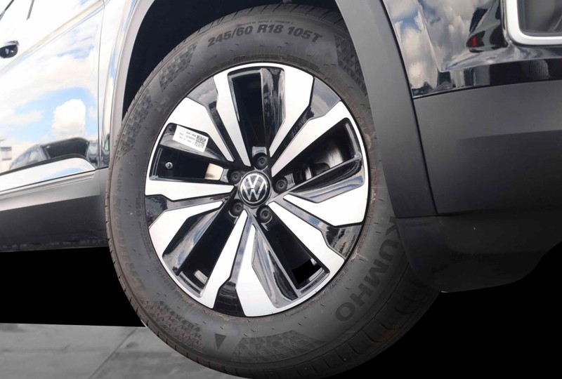 Volkswagen Atlas Vehicle Image 03