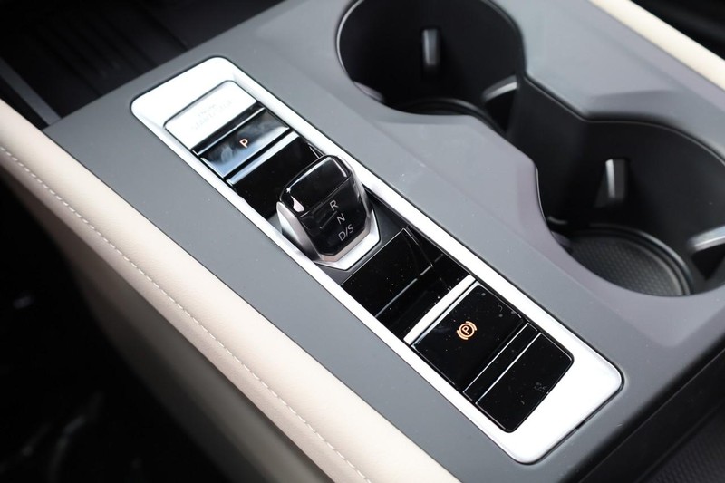 Volkswagen Atlas Vehicle Image 17