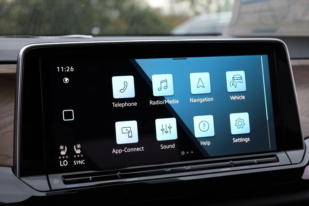 Volkswagen Atlas Vehicle Full-screen Gallery Image 13