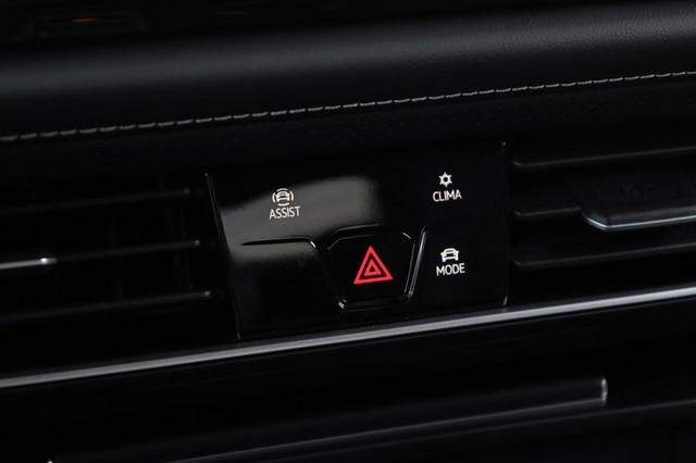 Volkswagen Atlas Vehicle Image 15