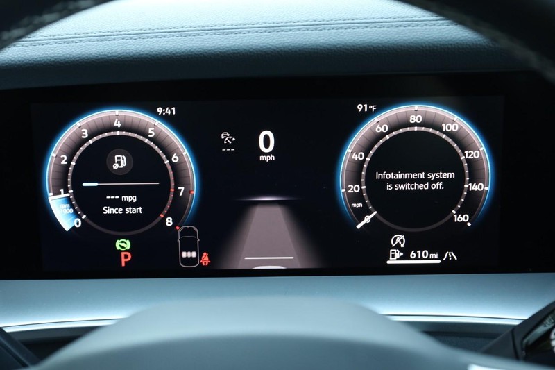 Volkswagen Tiguan Vehicle Full-screen Gallery Image 10