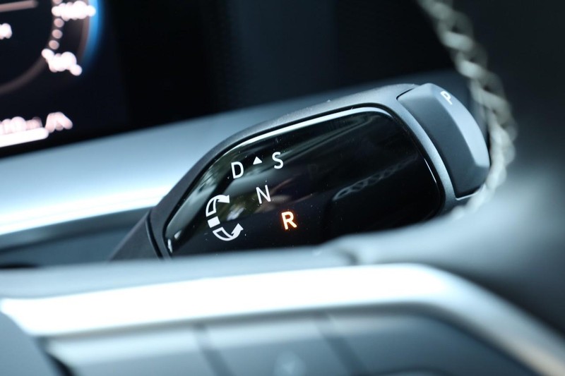 Volkswagen Tiguan Vehicle Full-screen Gallery Image 14