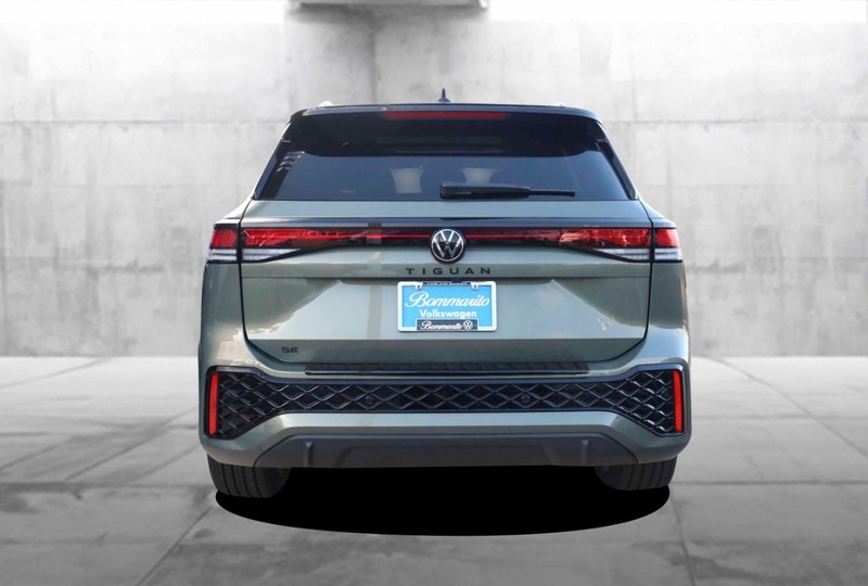 Volkswagen Tiguan Vehicle Image 06