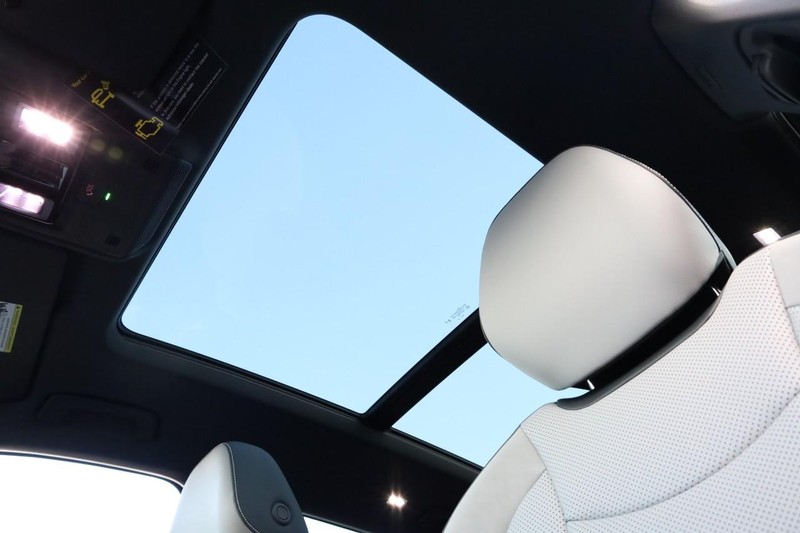 Volkswagen Tiguan Vehicle Image 09