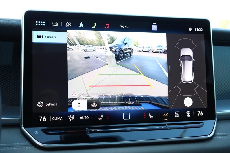 Volkswagen Tiguan Vehicle Image 14