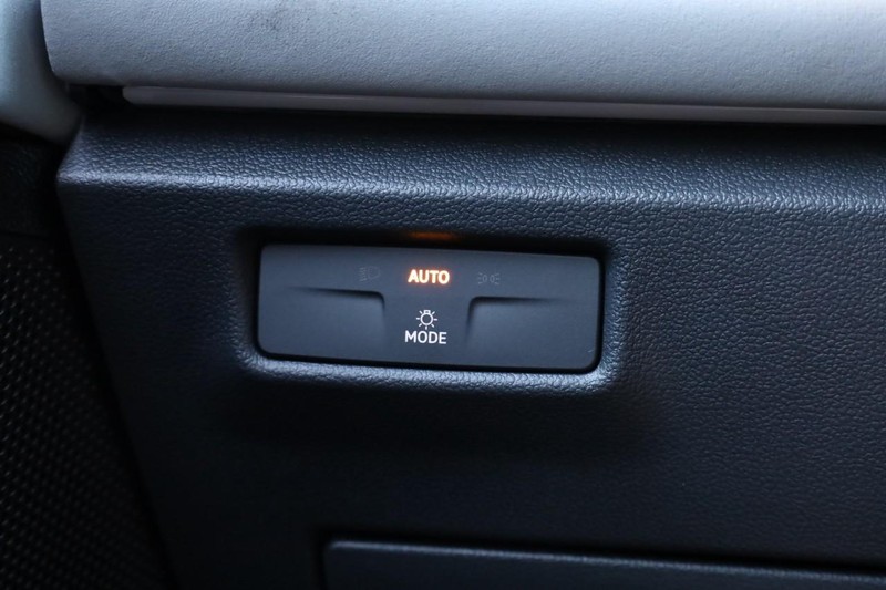 Volkswagen Tiguan Vehicle Image 19