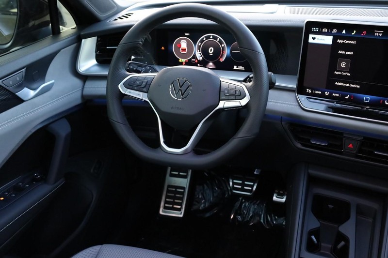 Volkswagen Tiguan Vehicle Image 23