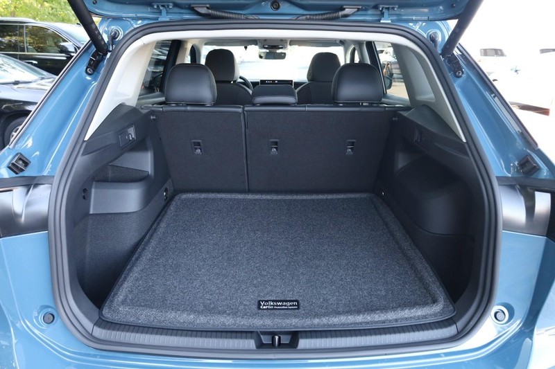 Volkswagen Tiguan Vehicle Full-screen Gallery Image 7