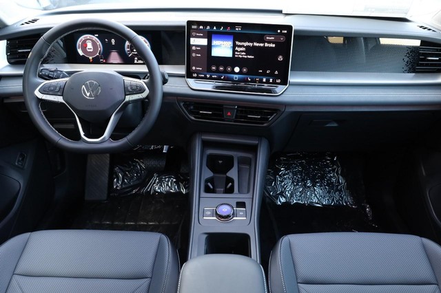 Volkswagen Tiguan Vehicle Image 23