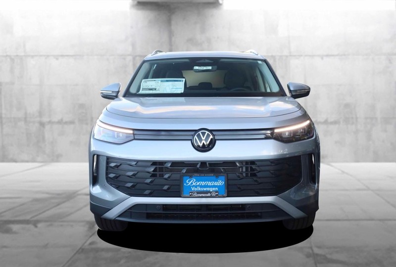 Volkswagen Tiguan Vehicle Image 04