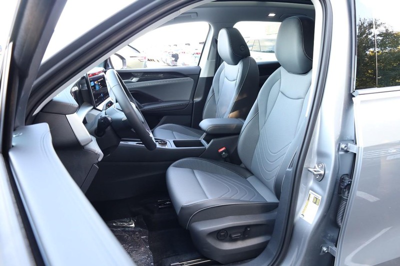 Volkswagen Tiguan Vehicle Image 08