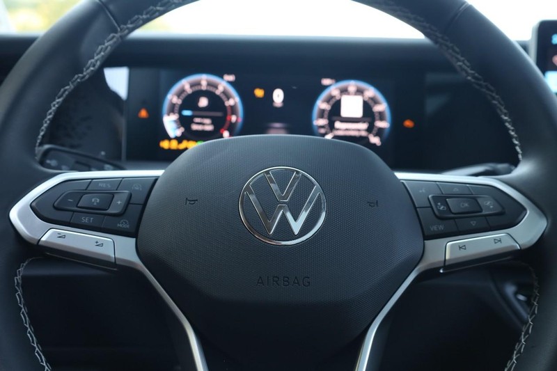 Volkswagen Tiguan Vehicle Image 10