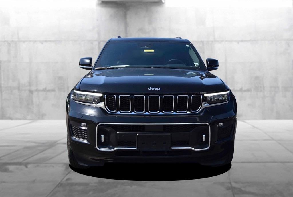 Jeep Grand Cherokee L Vehicle Full-screen Gallery Image 4