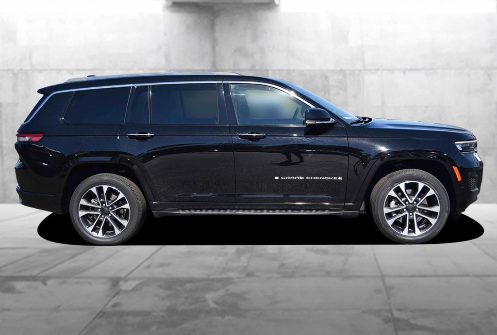 Jeep Grand Cherokee L Vehicle Full-screen Gallery Image 5