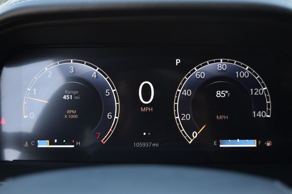 Jeep Grand Cherokee L Vehicle Full-screen Gallery Image 14