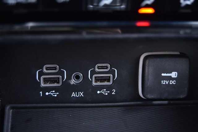 Jeep Grand Cherokee L Vehicle Image 19