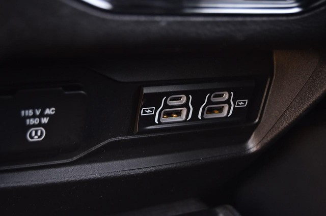 Jeep Grand Cherokee L Vehicle Image 28