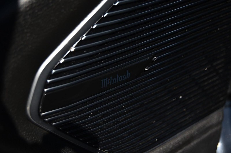 Jeep Grand Cherokee L Vehicle Full-screen Gallery Image 9