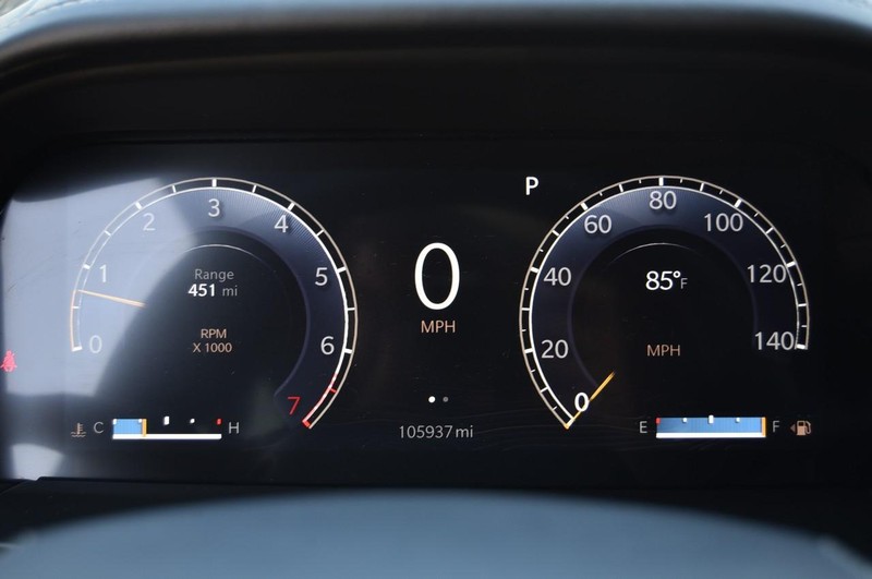 Jeep Grand Cherokee L Vehicle Full-screen Gallery Image 14