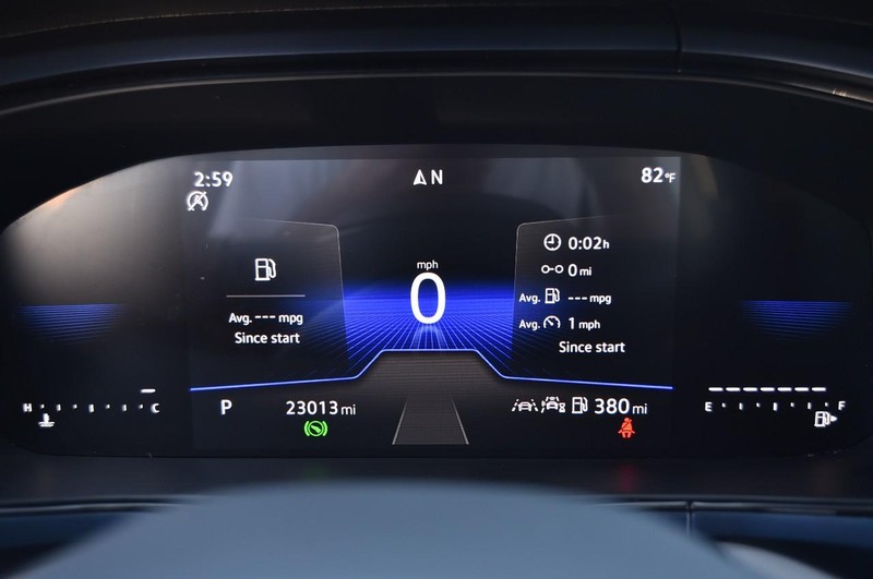 Volkswagen Taos Vehicle Full-screen Gallery Image 12