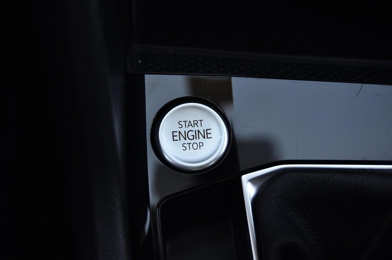 Volkswagen Taos Vehicle Full-screen Gallery Image 17