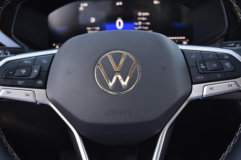 Volkswagen Taos Vehicle Full-screen Gallery Image 18