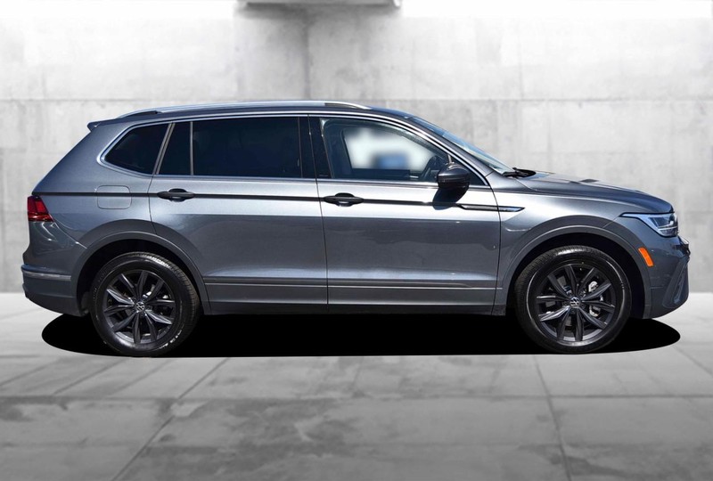 Volkswagen Tiguan Vehicle Image 05