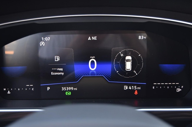 Volkswagen Tiguan Vehicle Image 12