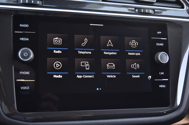 Volkswagen Tiguan Vehicle Image 14