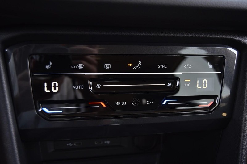 Volkswagen Tiguan Vehicle Image 15