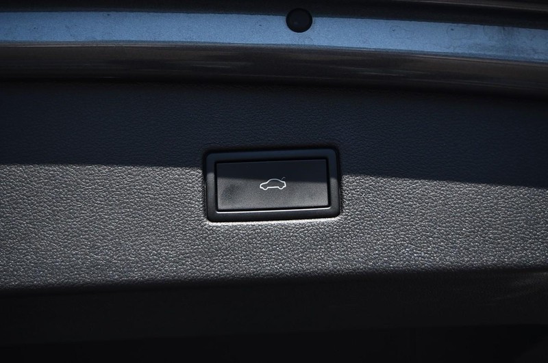 Volkswagen Tiguan Vehicle Image 26