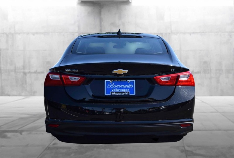 Chevrolet Malibu Vehicle Full-screen Gallery Image 6