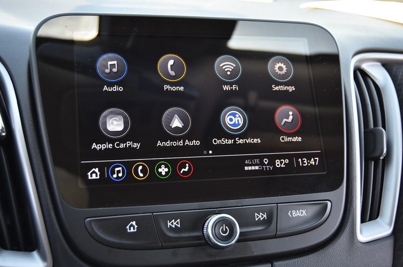 Chevrolet Malibu Vehicle Full-screen Gallery Image 12