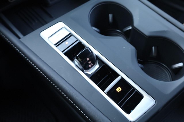 Volkswagen Atlas Cross Sport Vehicle Image 14