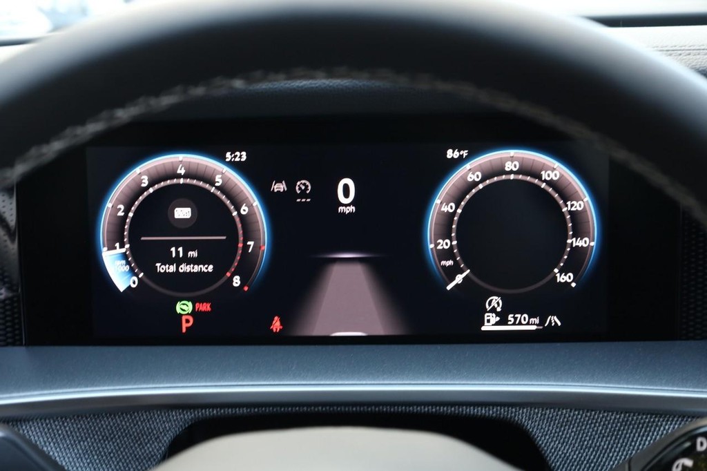 Volkswagen Tiguan Vehicle Full-screen Gallery Image 10