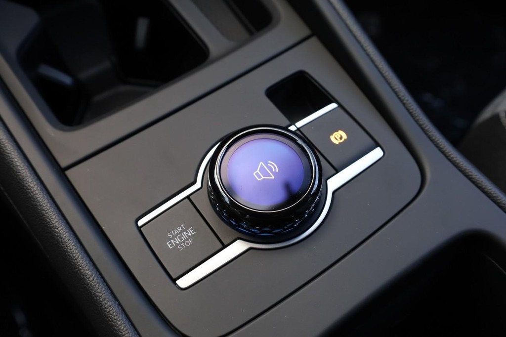 Volkswagen Tiguan Vehicle Full-screen Gallery Image 15