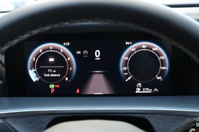 Volkswagen Tiguan Vehicle Image 10