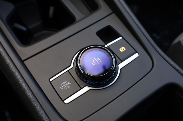 Volkswagen Tiguan Vehicle Image 15