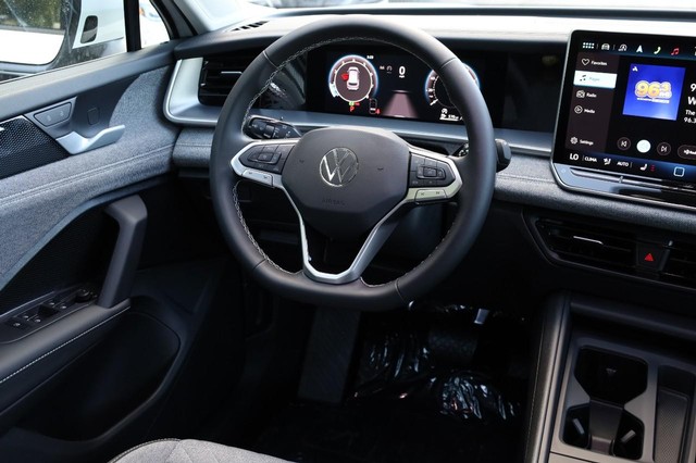 Volkswagen Tiguan Vehicle Image 22