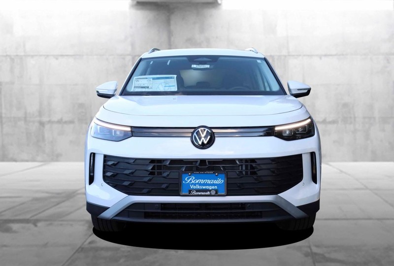 Volkswagen Tiguan Vehicle Image 04