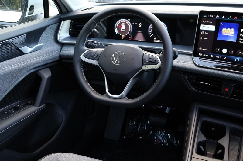 Volkswagen Tiguan Vehicle Image 22