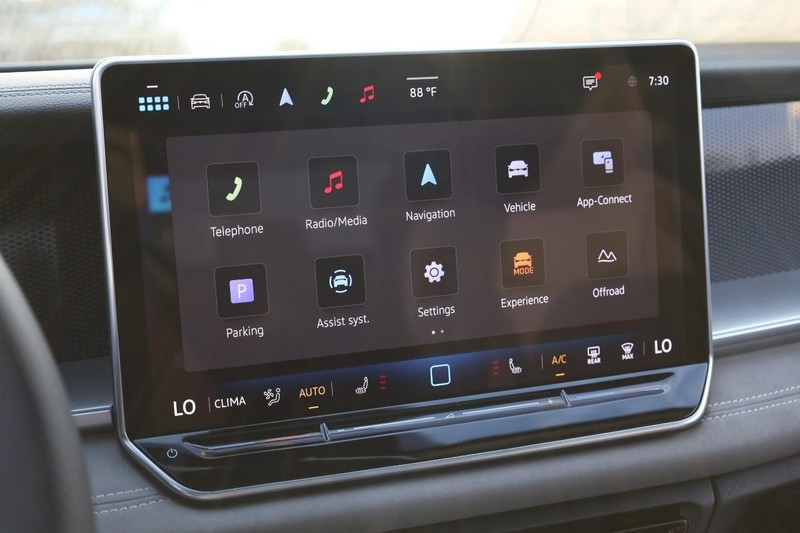 Volkswagen Tiguan Vehicle Image 13