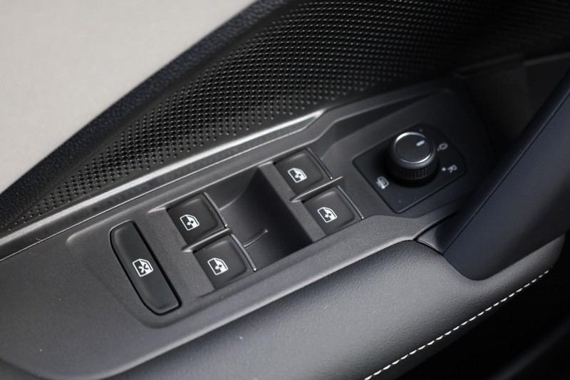 Volkswagen Tiguan Vehicle Image 19