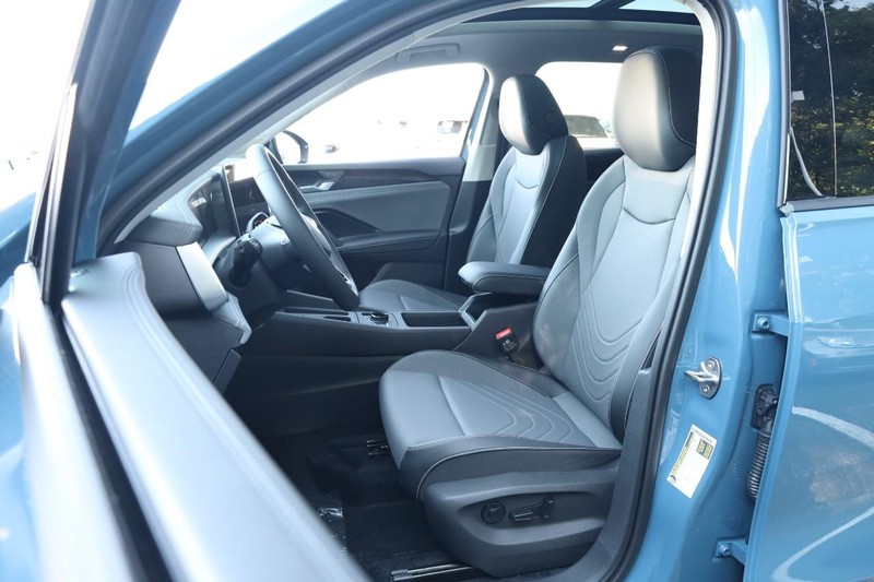 Volkswagen Tiguan Vehicle Image 08