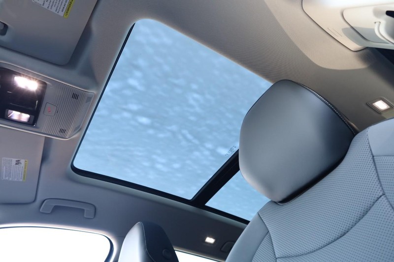 Volkswagen Tiguan Vehicle Image 09