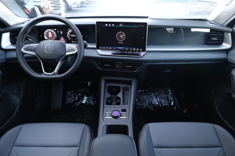 Volkswagen Tiguan Vehicle Image 23