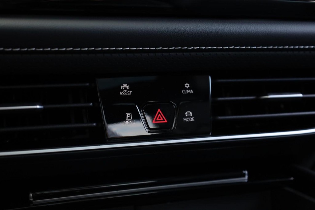 Volkswagen Atlas Vehicle Full-screen Gallery Image 17