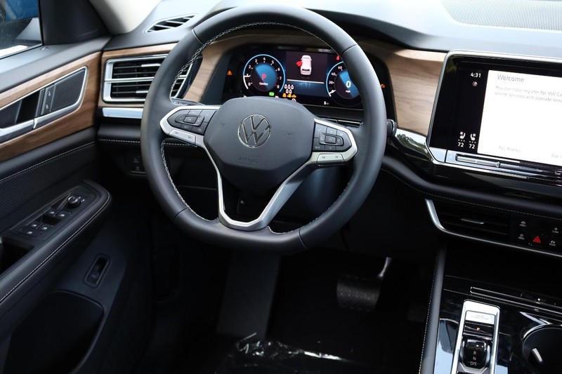 Volkswagen Atlas Vehicle Full-screen Gallery Image 28