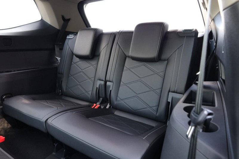 Volkswagen Atlas Vehicle Full-screen Gallery Image 30